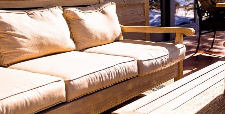 Read more about the article What Are Outdoor Cushions Filled With?